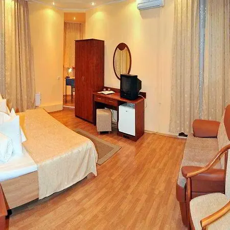 Hotel Confort 3*