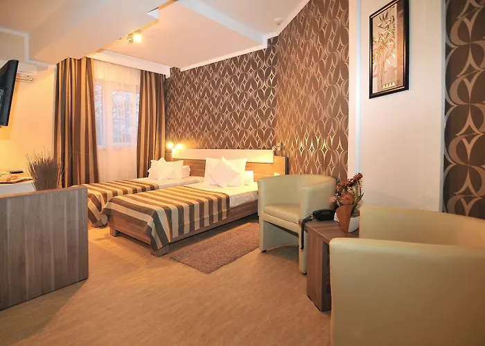 Confort Hotell 3*